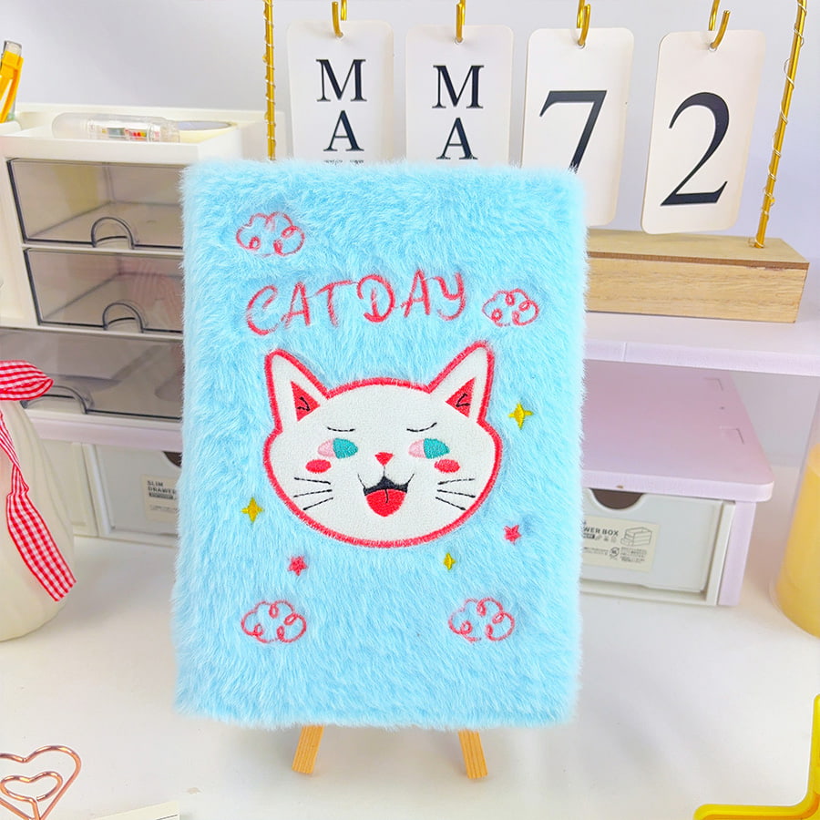 Är A5 Cute Cat Day Diary Plush Notebook den mest tröstande skrivkompisen för daglig reflektion och kreativ tagning? Är A5 Cute Cat Day Diary Plush Notebook den mest tröstande skrivkompisen för daglig reflektion och kreativ tagning?