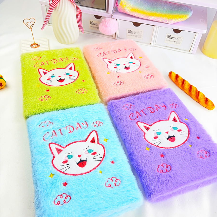 A5 Cute Cat Day Diary Plush Notebook A5 Cute Cat Day Diary Plush Notebook